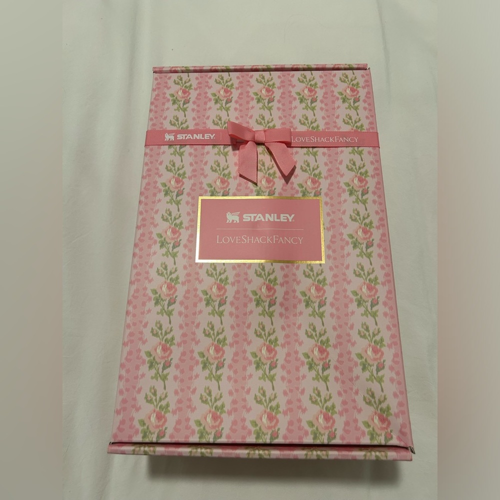 The Stanley x LoveShackFancy Quencher | 40 OZ - Blooming Heirloom